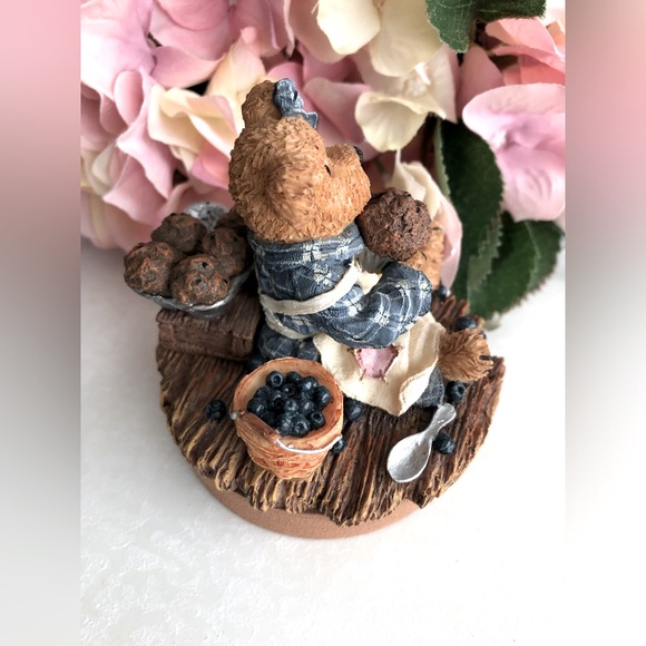 Boyds/Yankee Candle “Muffin B. Bluebeary”  The Boysenbeary Patch - Picture 8 of 9